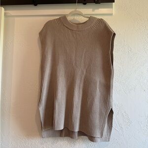 H&M Taupe Ribbed Sweater Vest Size Medium